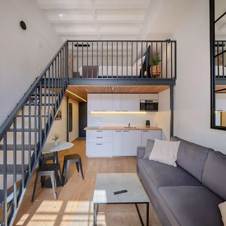 Queen Barbora Lofts Apartment